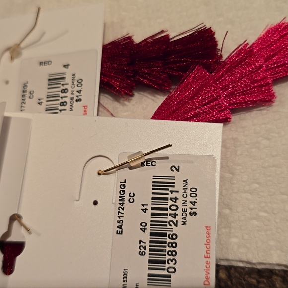 LC LAUREN CONRAD BRAND WOMEN'S FUN DANGLE EARRINGS BUNDLE OF 2 PAIR - Picture 9 of 9